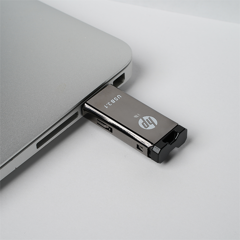 HP x770W : une clé USB 3.1 avec 1 To de stockage et des débits de